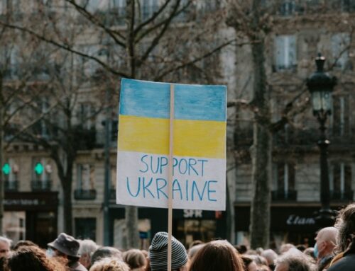 Den Menschen in und aus der Ukraine helfen